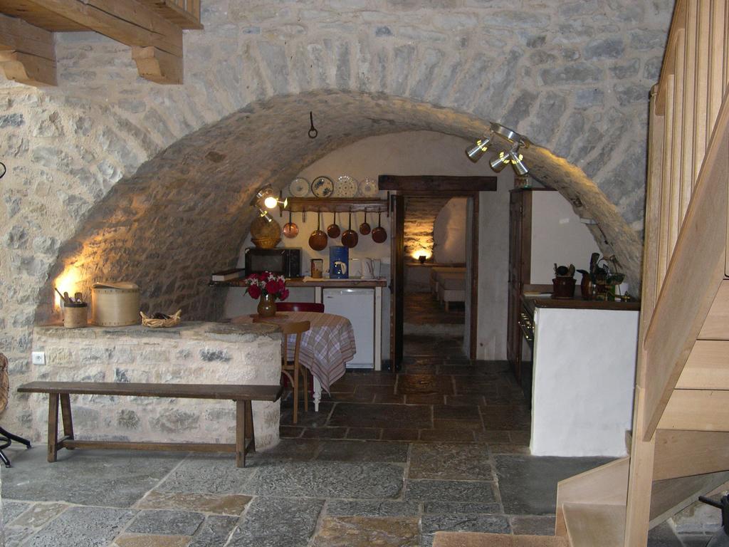 La Bergerie Bed and Breakfast Sainte-Eulalie-de-Cernon Exteriör bild
